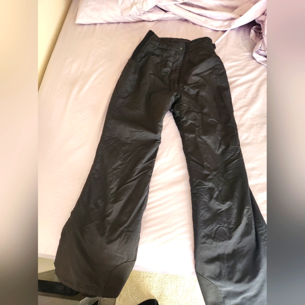 Obermeyer size 4 ski pants black